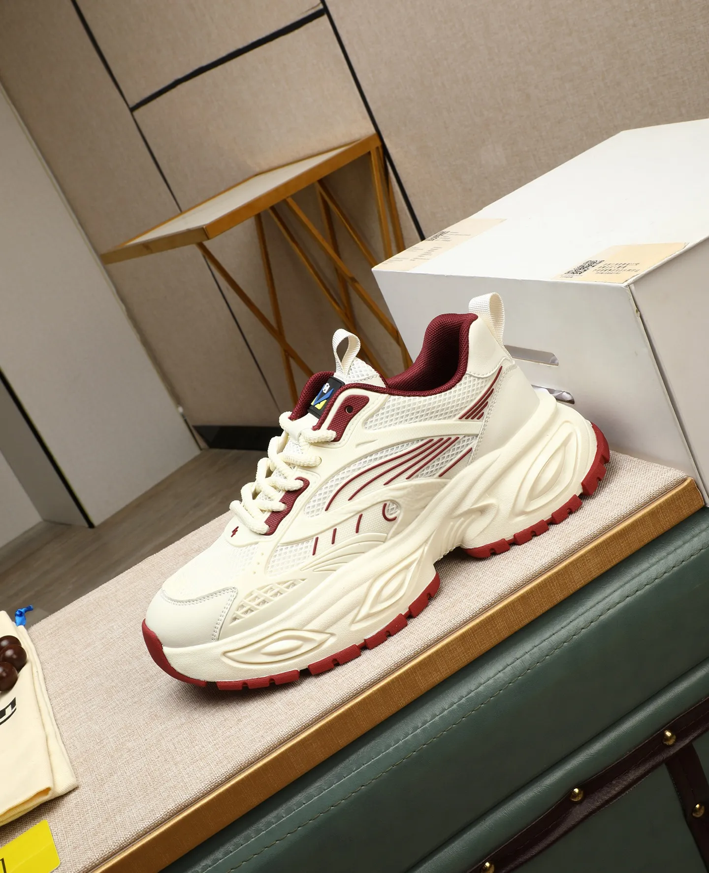 Men's shoes 💰460🕷🕷[FENDI] Fendi fashionable casual men's shoes 🇨🇳Original official website 1:1 model opening, new models are available first 💯Not high-profile but avant-garde, simple About low-key and fashionable, super versatile style 🌿 Made of original cowhide ➕ Pigskin lining 🎋 The version is comfortable on the feet, so rigorous for any small place, and the workmanship is first-class 🍍38-44 Large quantities in stock